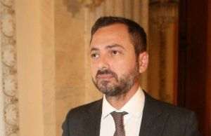 Dan Motreanu: ”Guvernul trădătorilor nu a obţinut votul Parlamentului nici după ce premierul desemnat s-a umilit în faţa AUR”